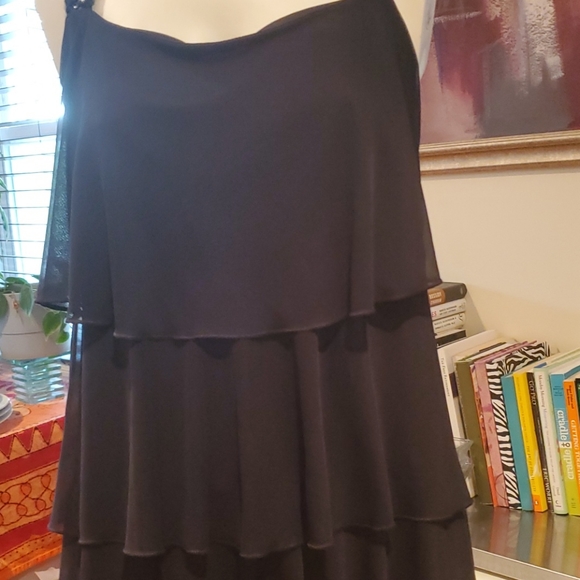 Black sequins strap cocktail dress - Picture 3 of 8